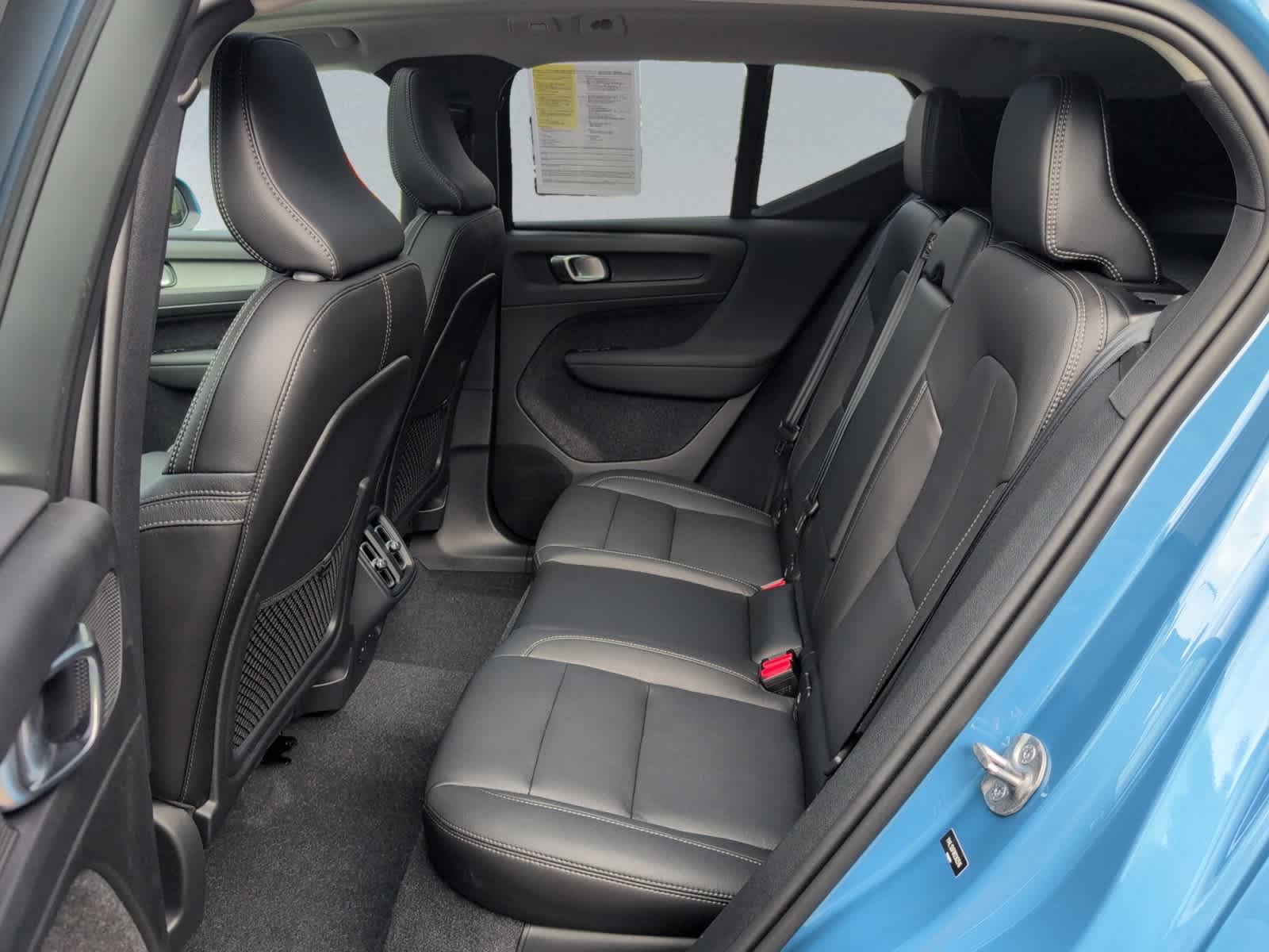 used 2024 Volvo XC40 B5 A ULT car, priced at $44,998