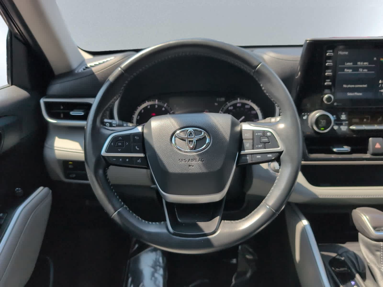 used 2022 Toyota Highlander car, priced at $37,998