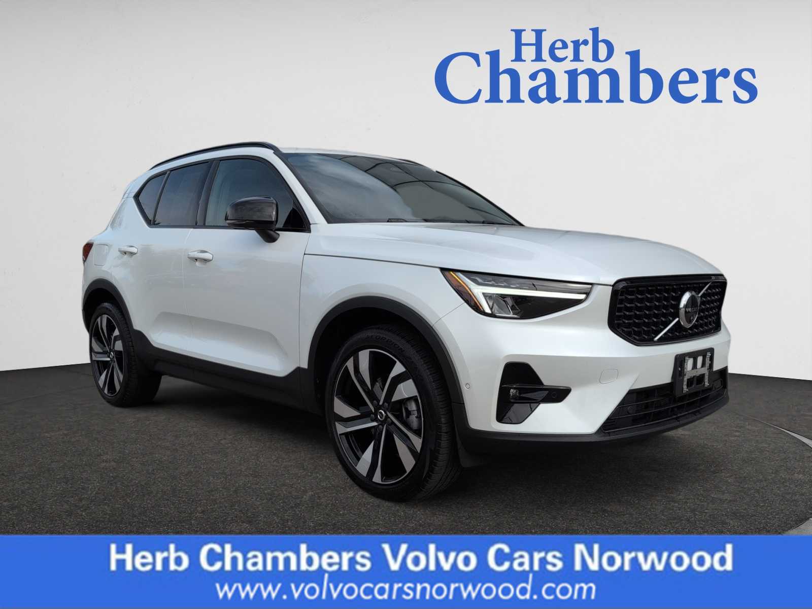 used 2023 Volvo XC40 car, priced at $36,498