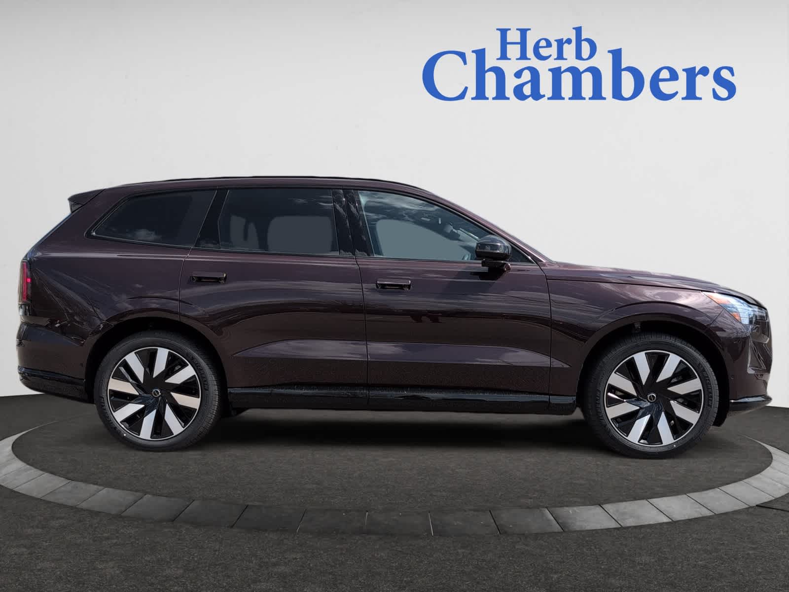 new 2025 Volvo EX90 car, priced at $92,235