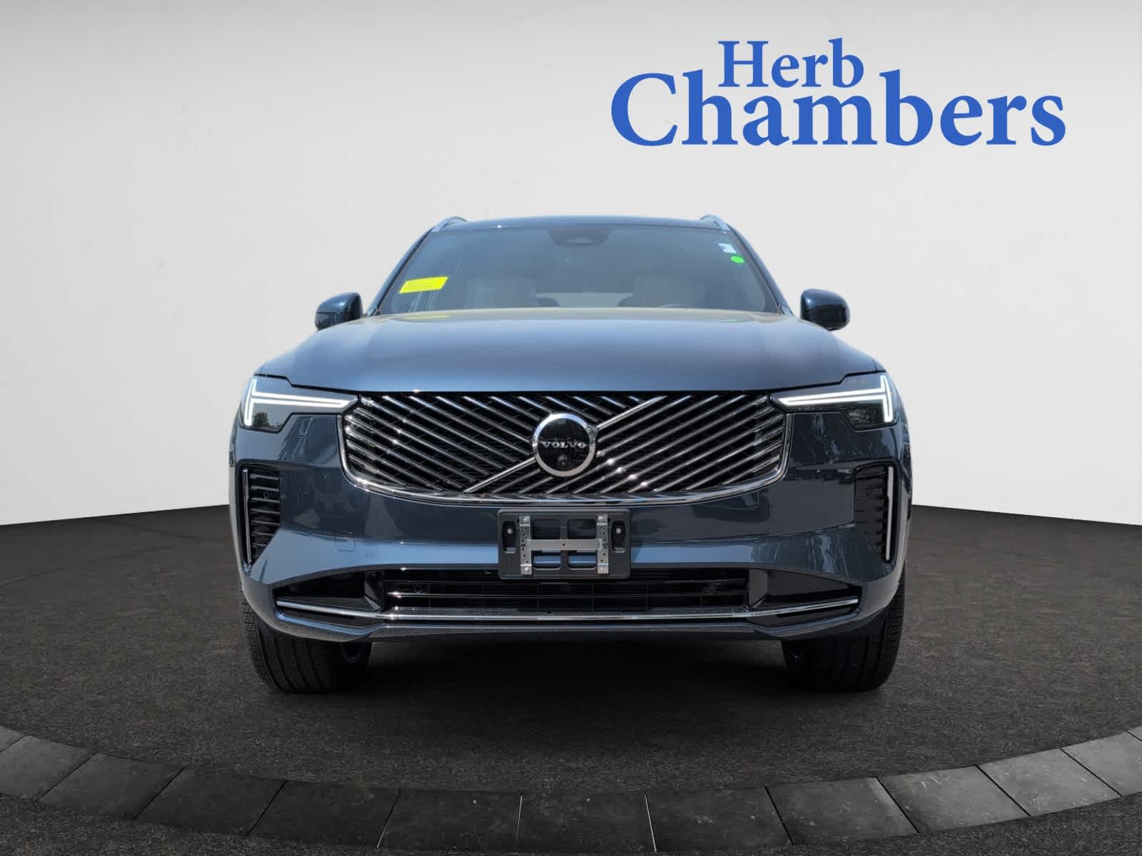 new 2025 Volvo XC90 car, priced at $66,385