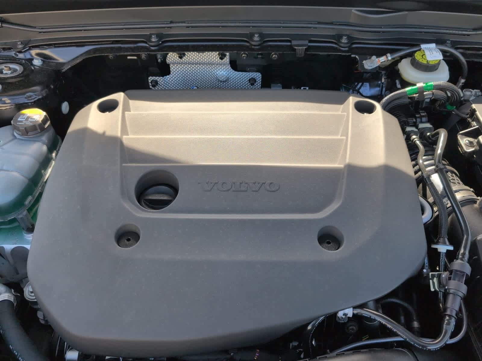 new 2025 Volvo XC40 car, priced at $48,335