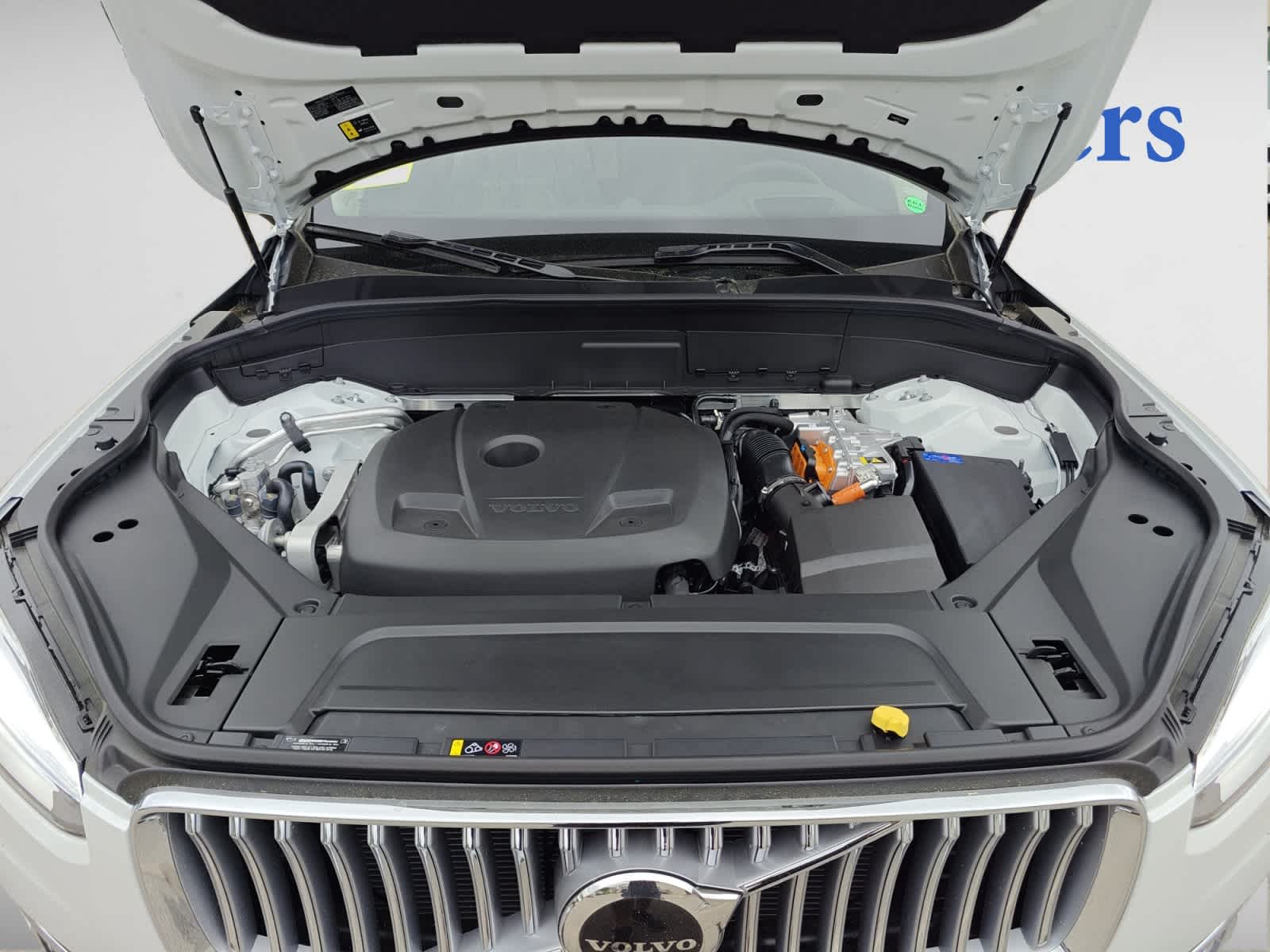 new 2024 Volvo XC90 plug-in hybrid car, priced at $88,855