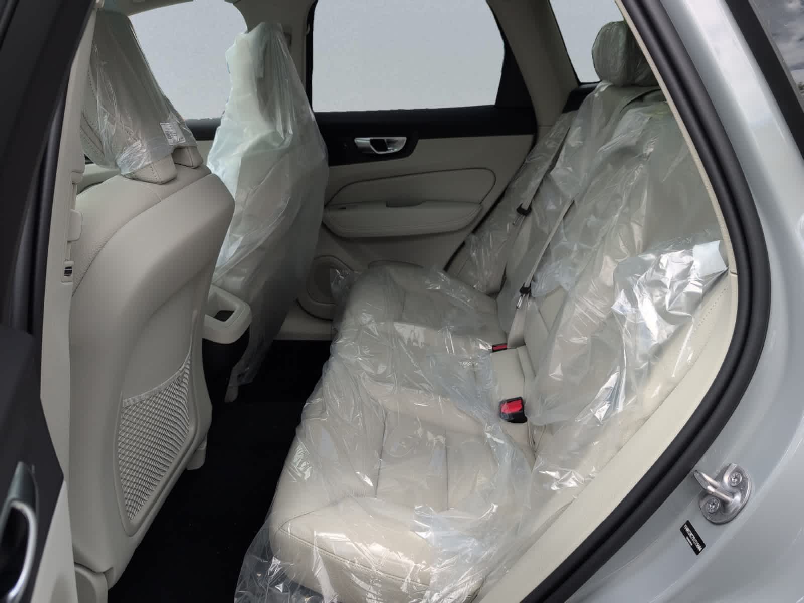 new 2025 Volvo XC60 car, priced at $54,555