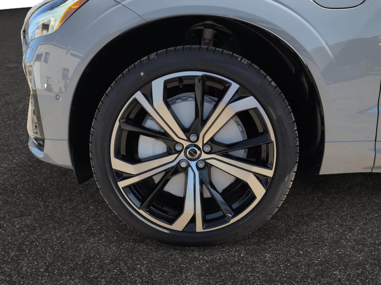 new 2025 Volvo XC60 plug-in hybrid car, priced at $71,510