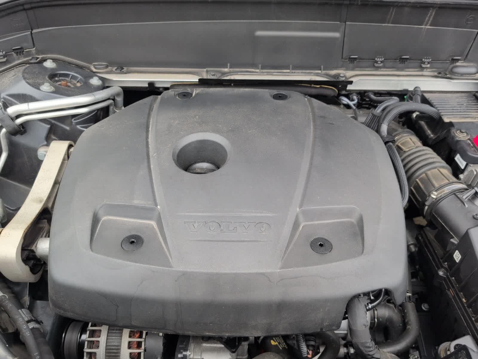 used 2022 Volvo XC90 car, priced at $41,998