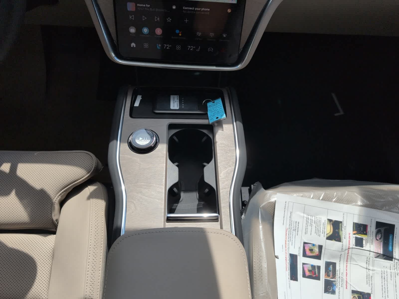 new 2025 Volvo EX90 car, priced at $92,235
