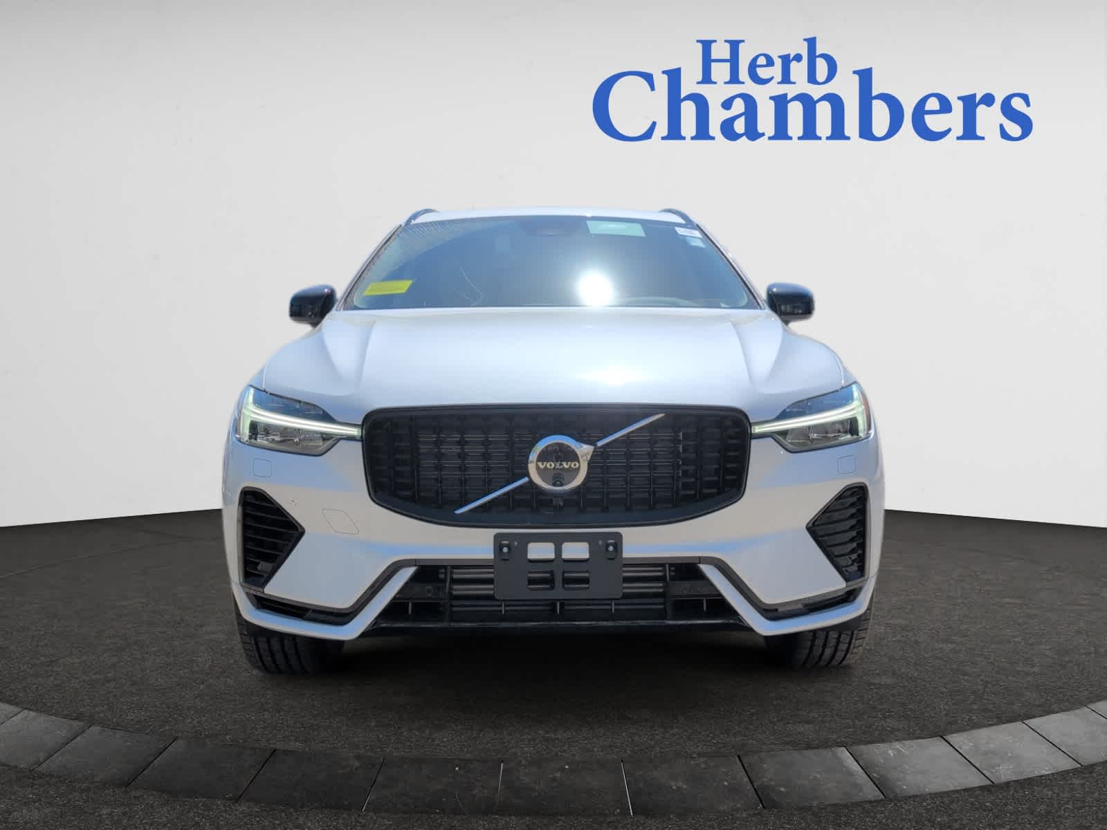 new 2025 Volvo XC60 plug-in hybrid car, priced at $66,260