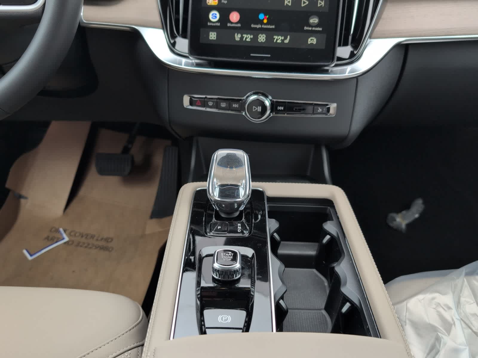 new 2025 Volvo XC90 car, priced at $59,745