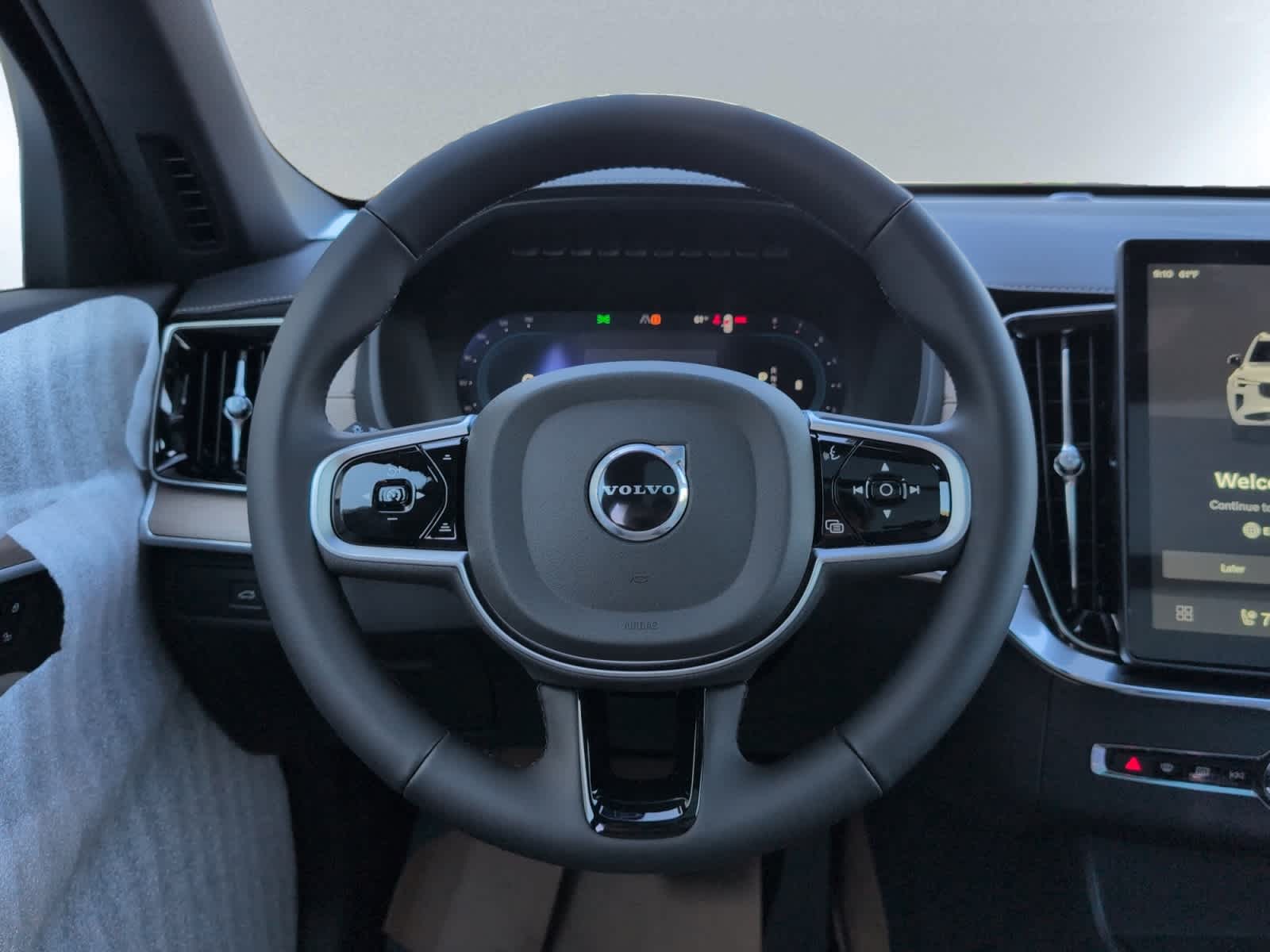 new 2025 Volvo XC90 car, priced at $60,545