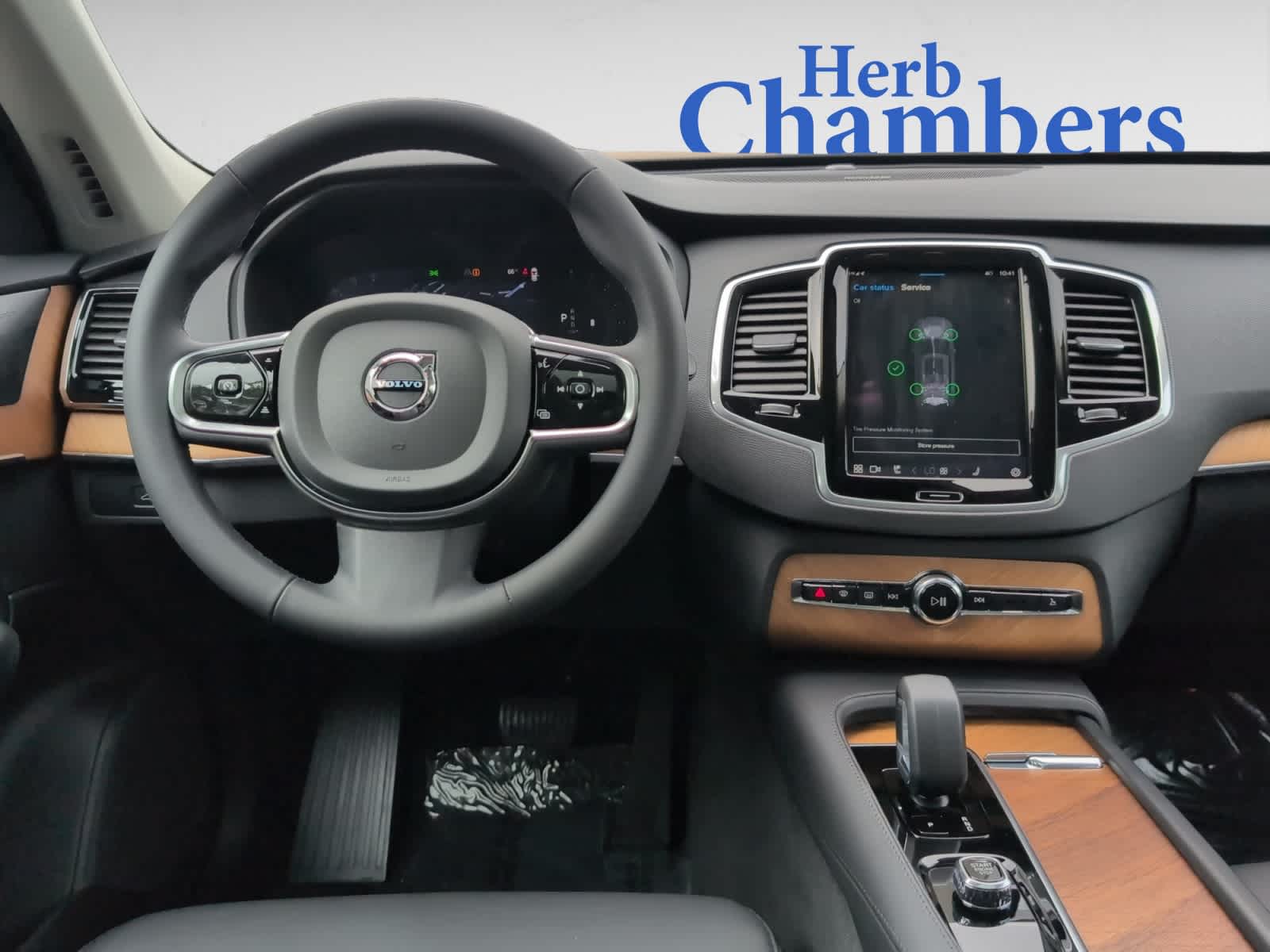 used 2024 Volvo XC90 car, priced at $53,998