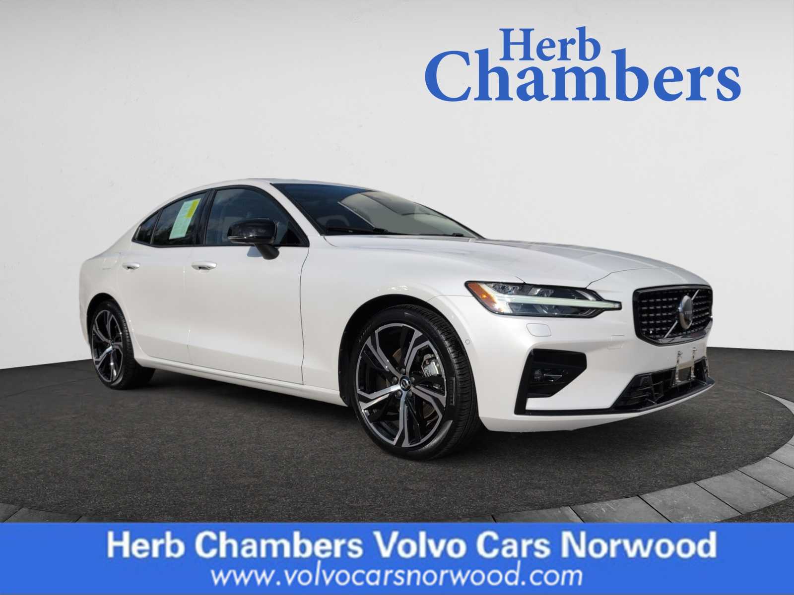 new 2024 Volvo S60 car, priced at $51,925