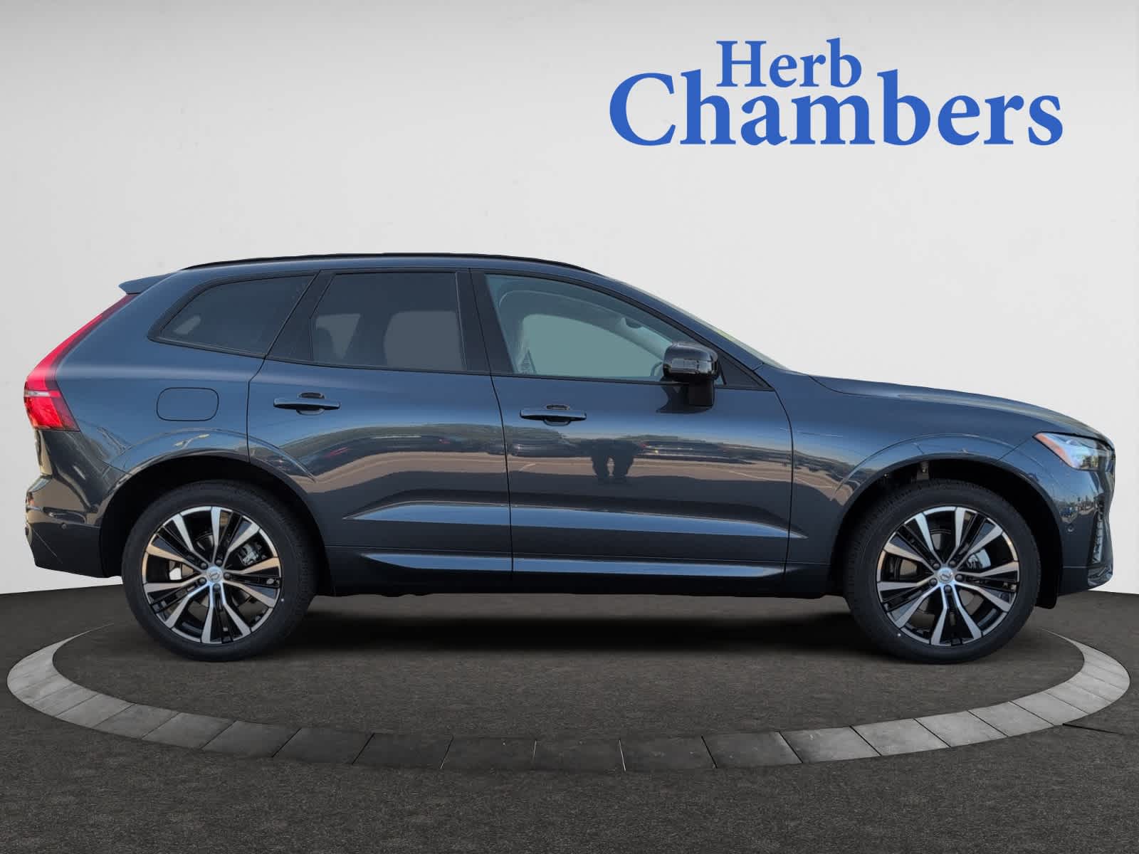 new 2025 Volvo XC60 car, priced at $55,360