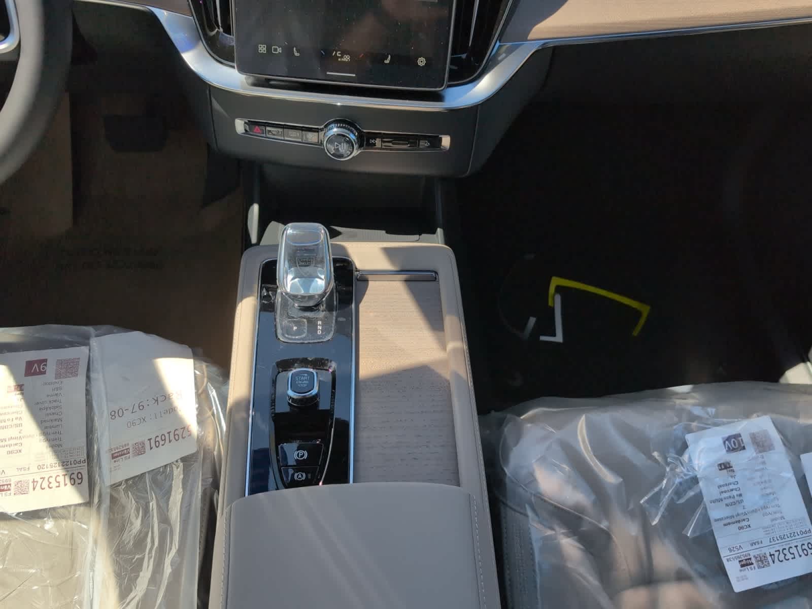 new 2025 Volvo XC90 car, priced at $60,545