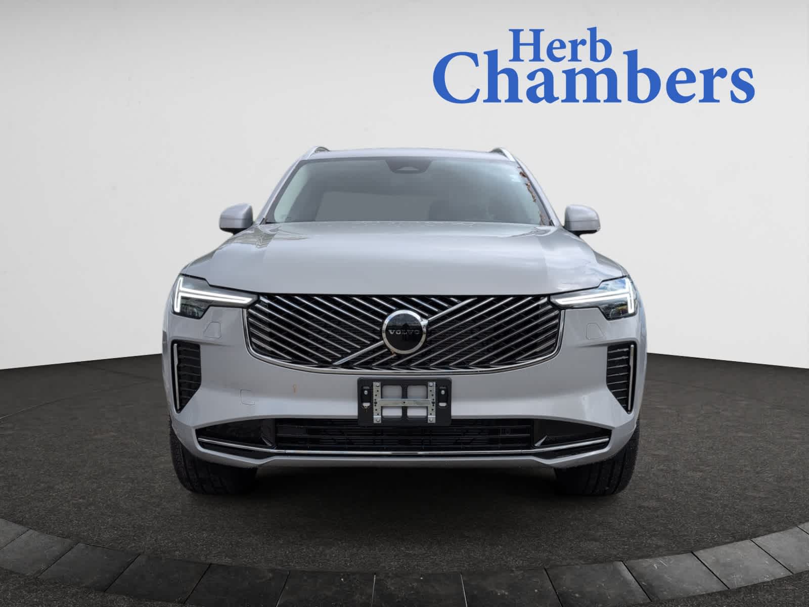 new 2025 Volvo XC90 car, priced at $65,895