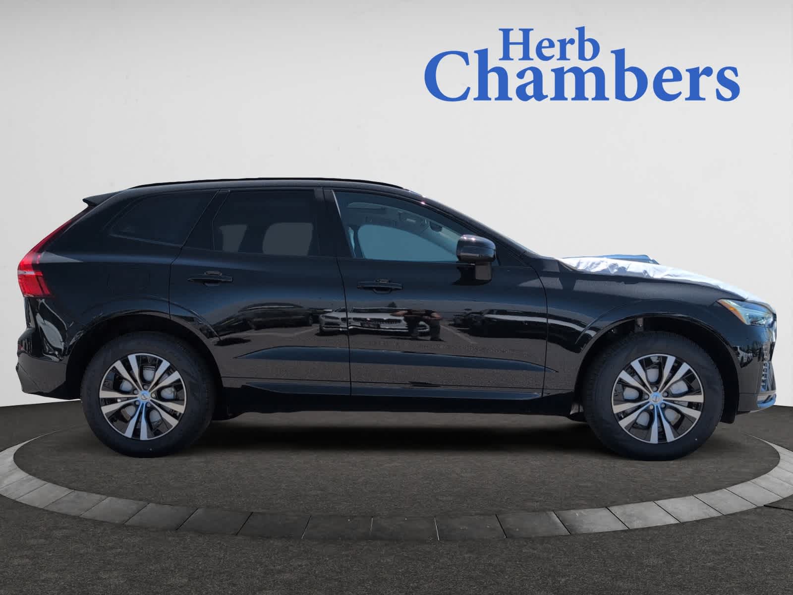 new 2025 Volvo XC60 car, priced at $50,300
