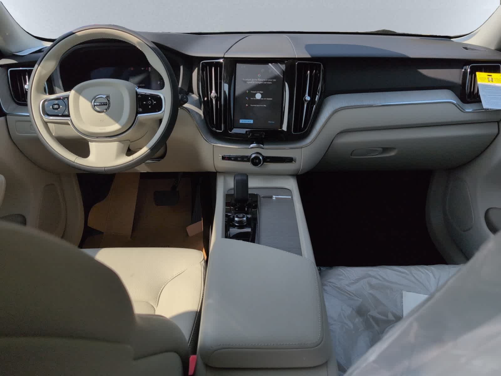 new 2025 Volvo XC60 plug-in hybrid car, priced at $66,235