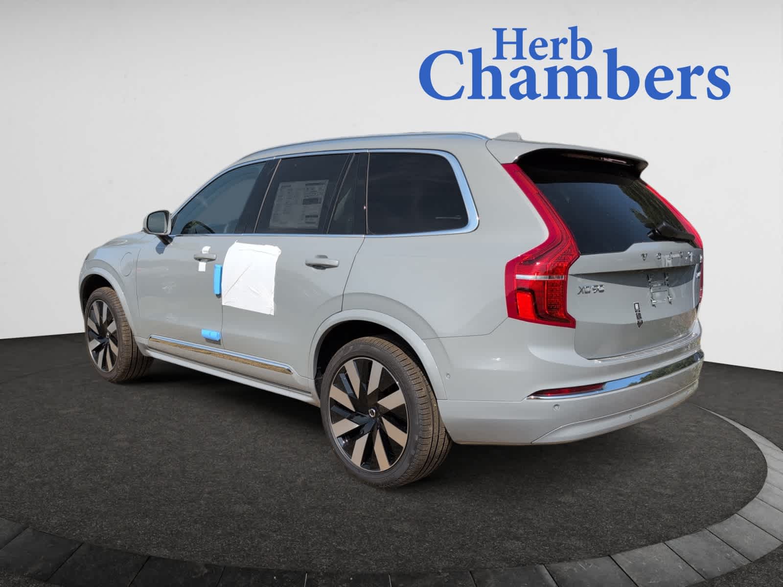 new 2025 Volvo XC90 plug-in hybrid car, priced at $85,855