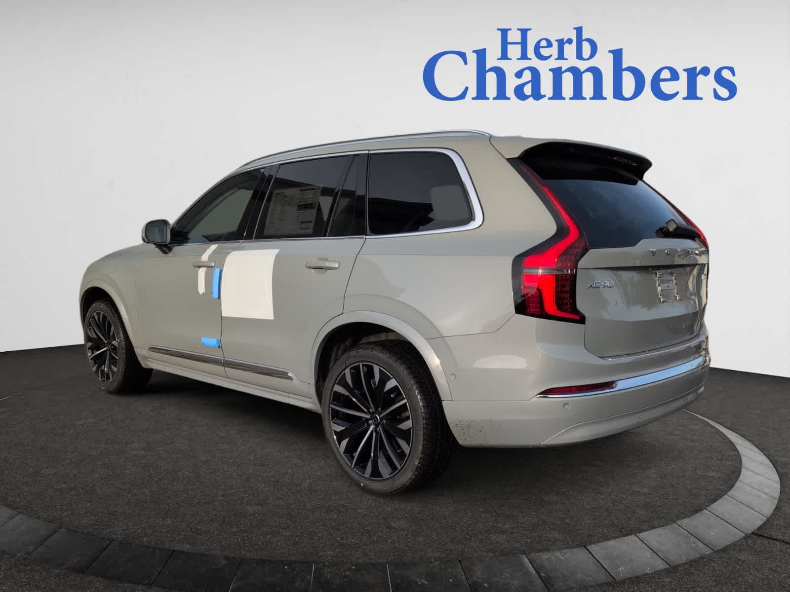 new 2025 Volvo XC90 car, priced at $69,155