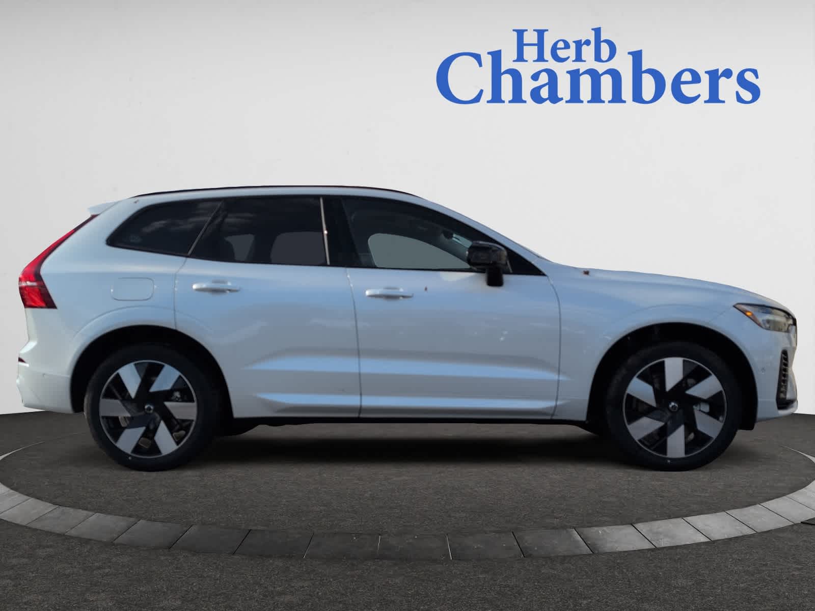 new 2025 Volvo XC60 plug-in hybrid car, priced at $66,235