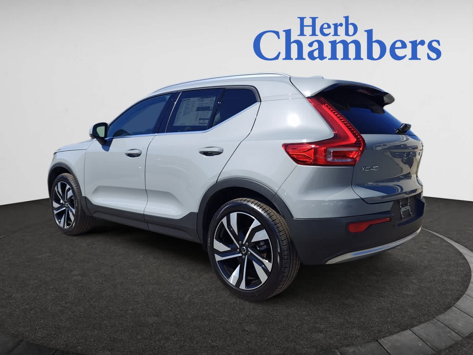 new 2024 Volvo XC40 car, priced at $52,410