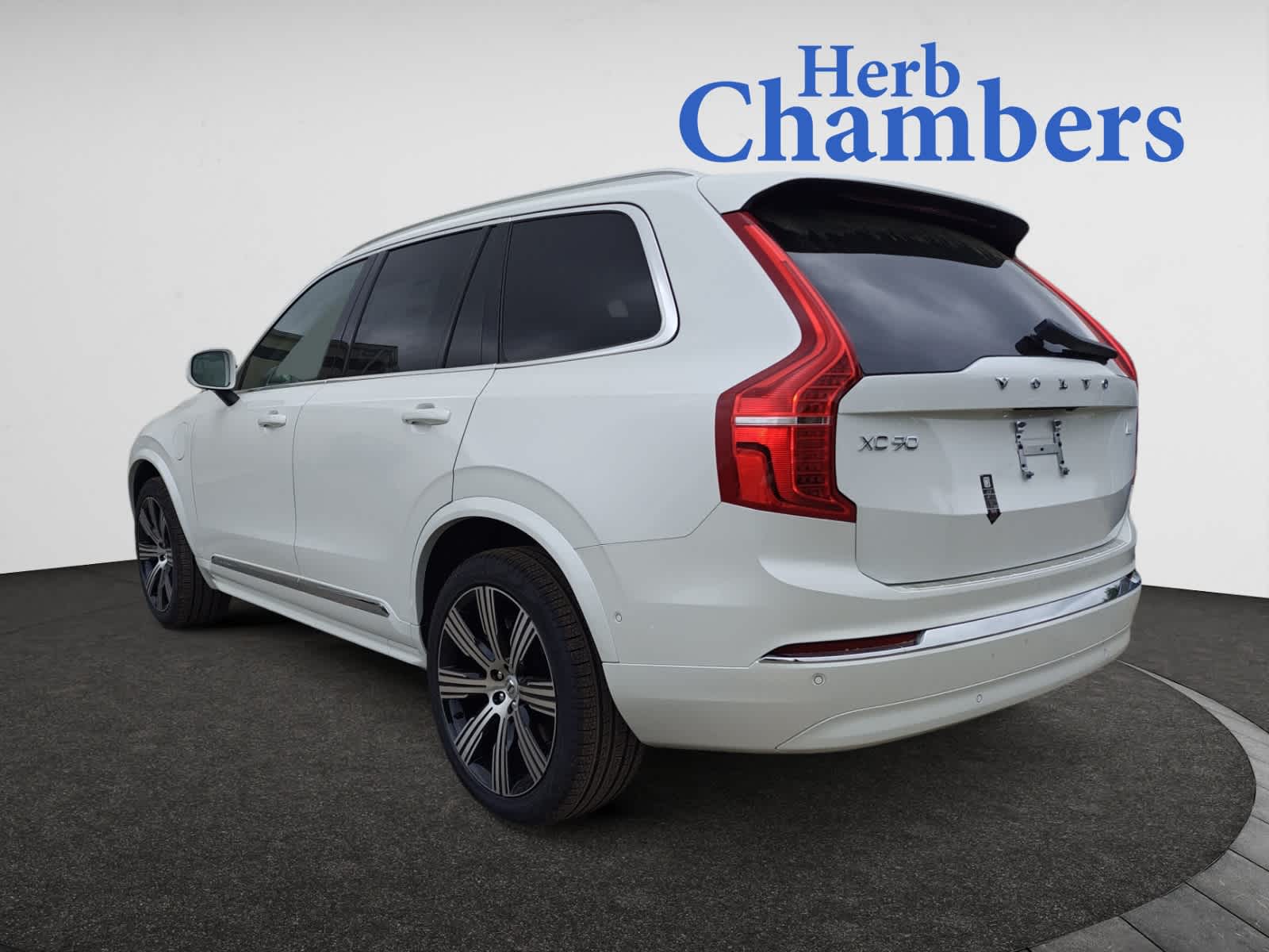 new 2024 Volvo XC90 plug-in hybrid car, priced at $88,855