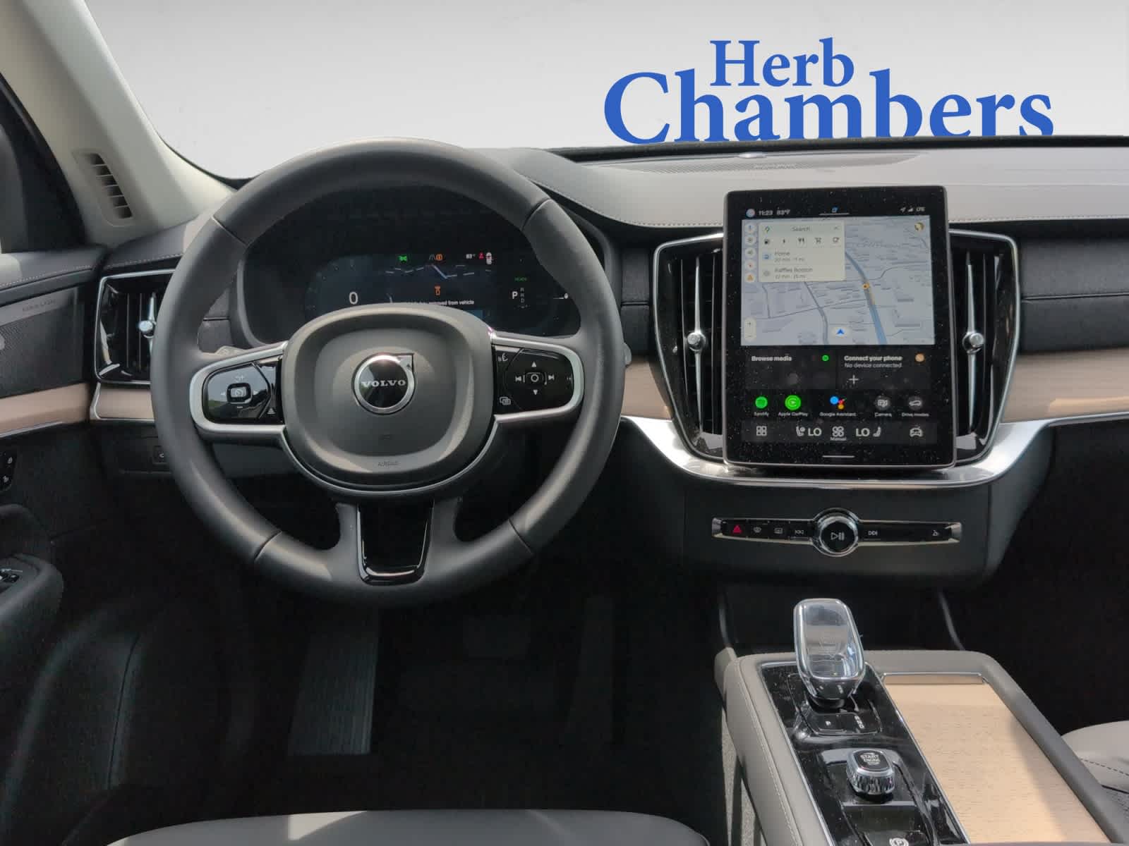 used 2025 Volvo XC90 plug-in hybrid car, priced at $68,998