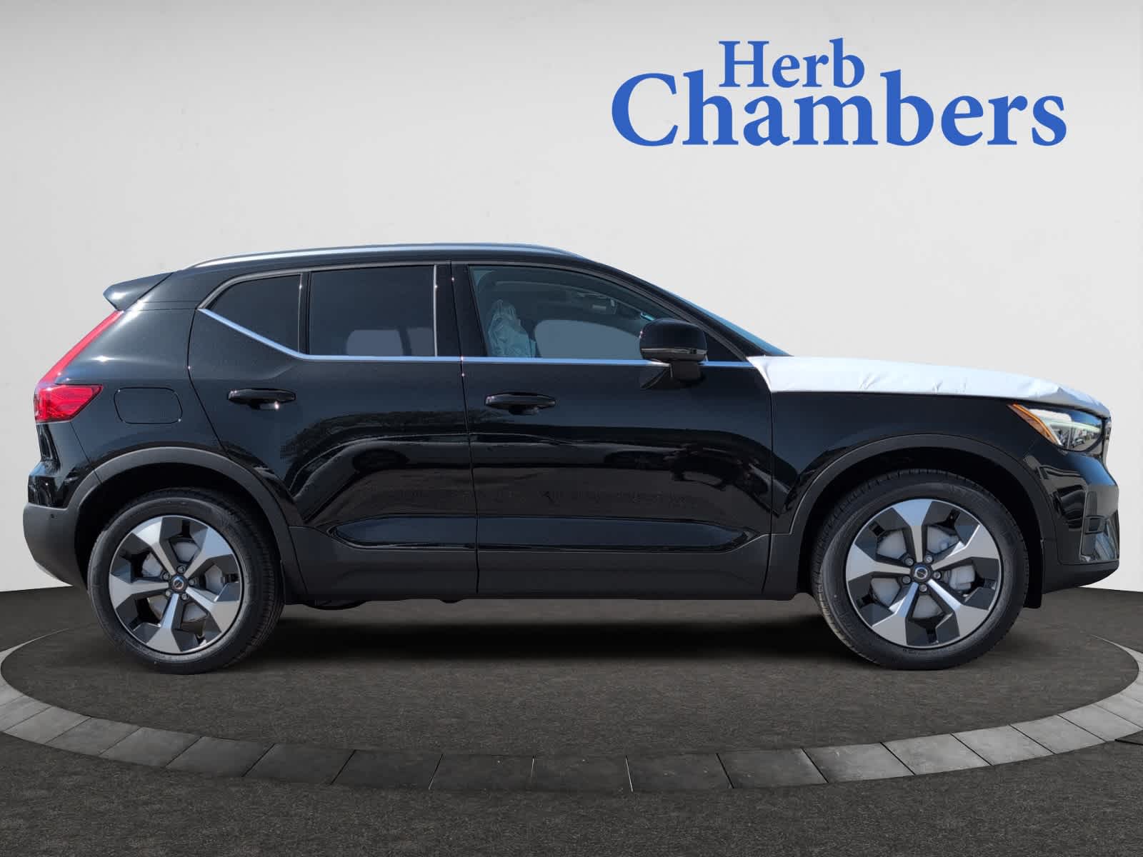new 2025 Volvo XC40 car, priced at $48,335