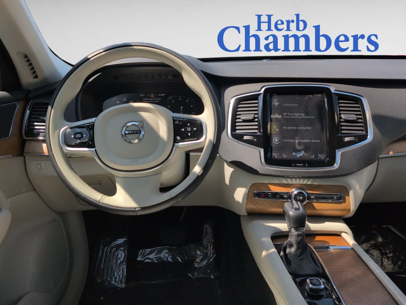 used 2022 Volvo XC90 car, priced at $42,998