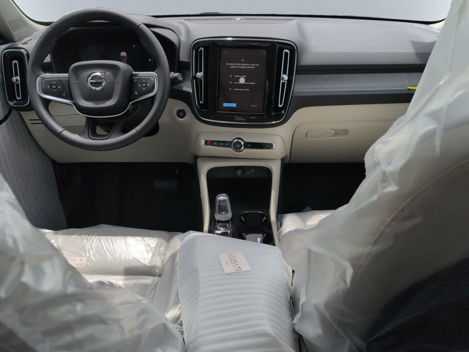 new 2025 Volvo XC40 car, priced at $49,810