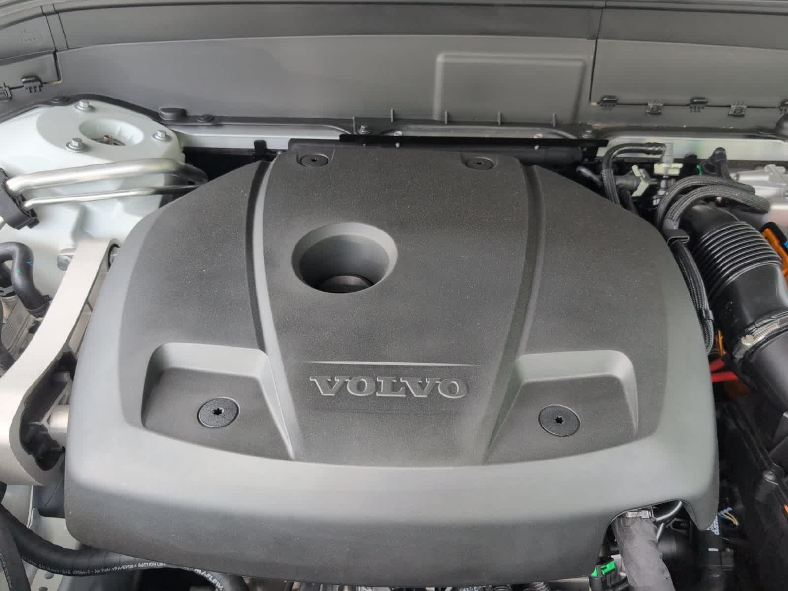 new 2025 Volvo XC90 plug-in hybrid car, priced at $82,405