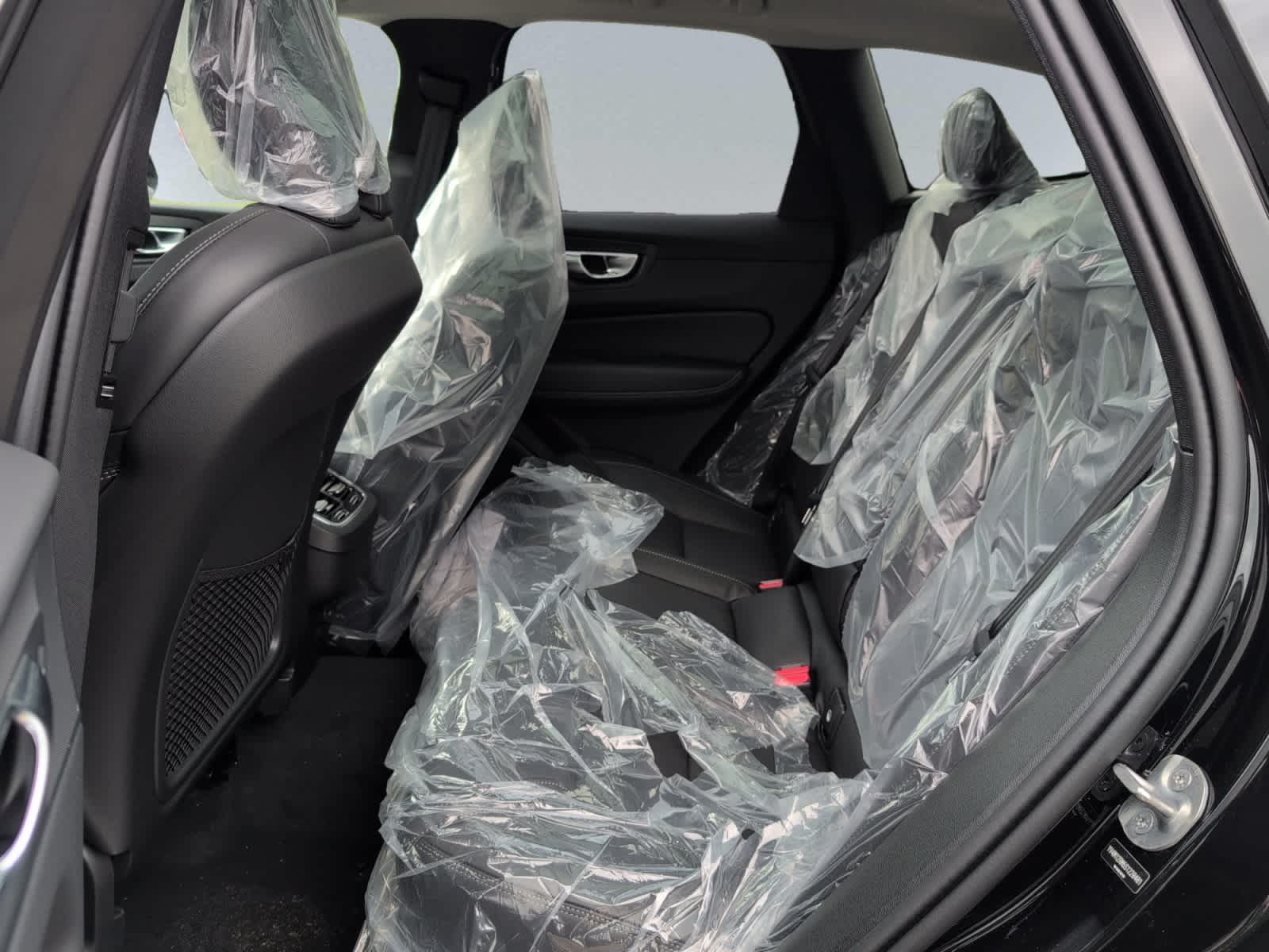 new 2025 Volvo XC60 car, priced at $60,660