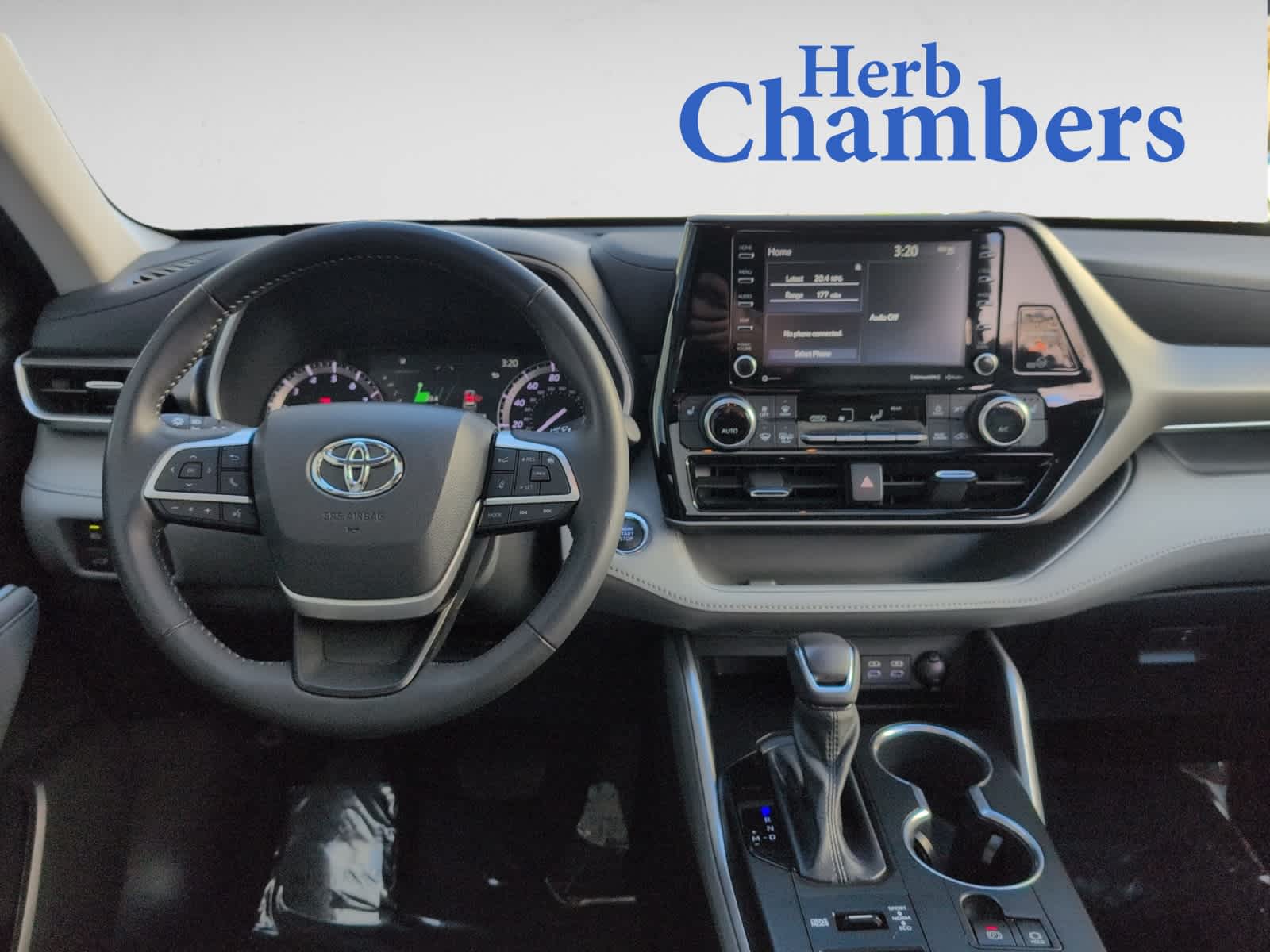 used 2022 Toyota Highlander car, priced at $35,498