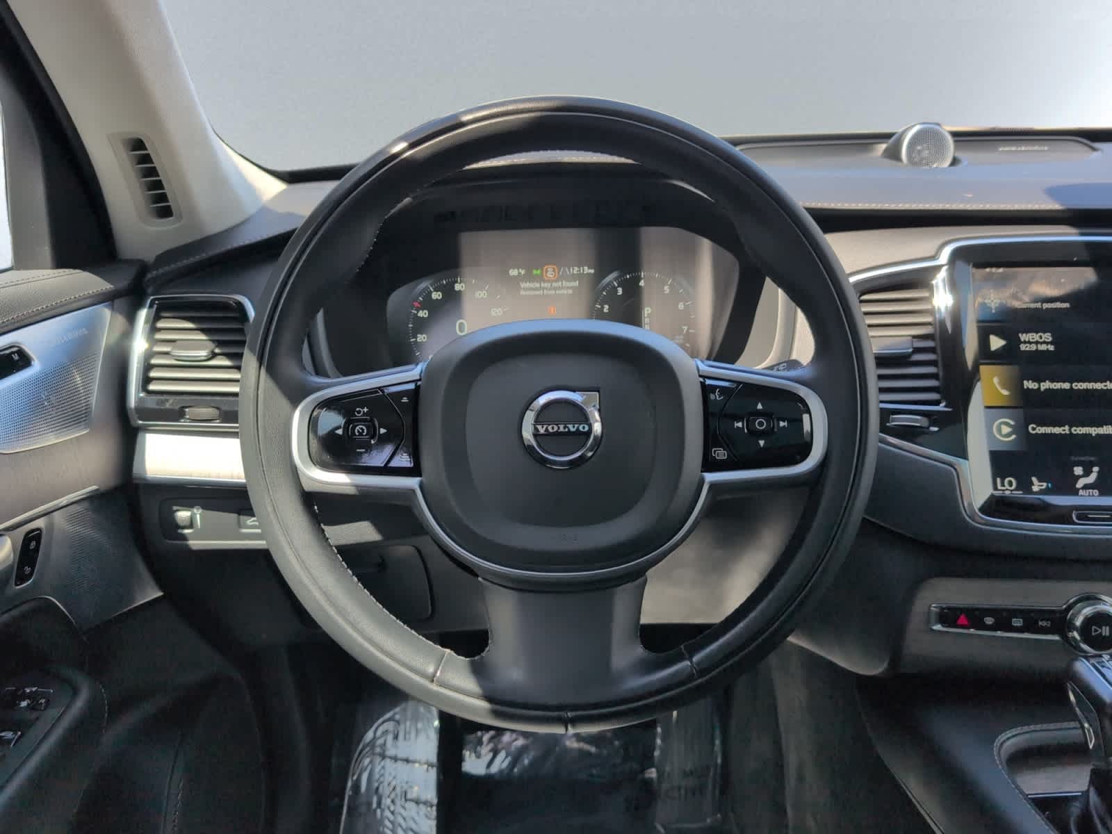 used 2022 Volvo XC90 car, priced at $32,998