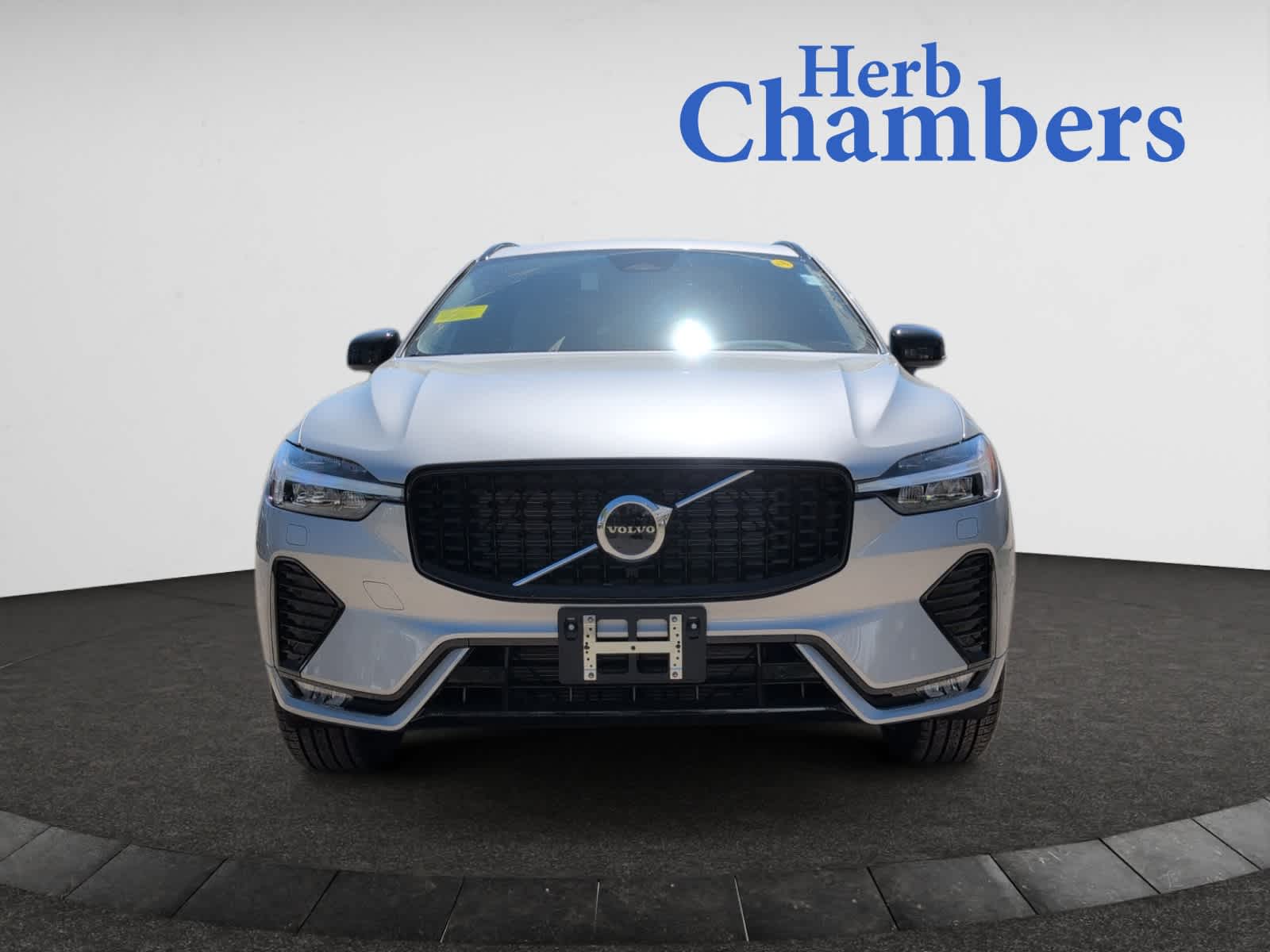 new 2025 Volvo XC60 car, priced at $50,300