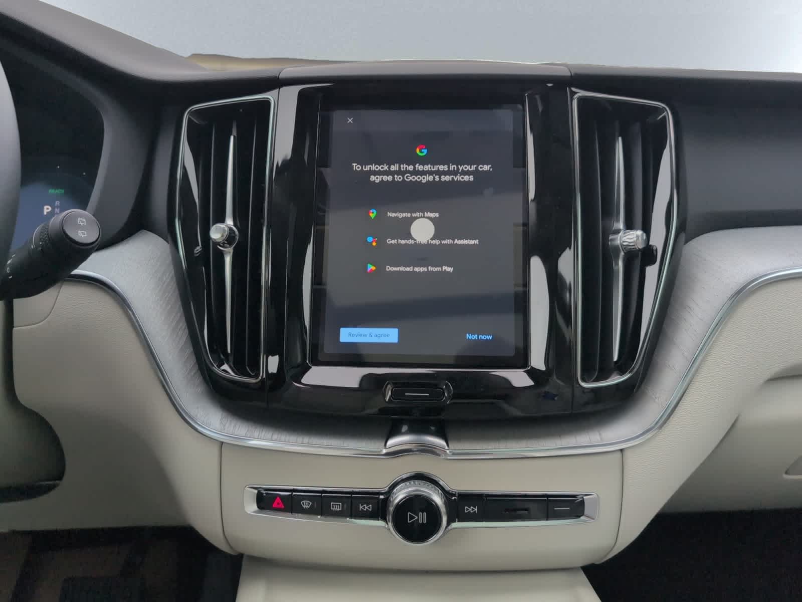 new 2025 Volvo XC60 plug-in hybrid car, priced at $66,260