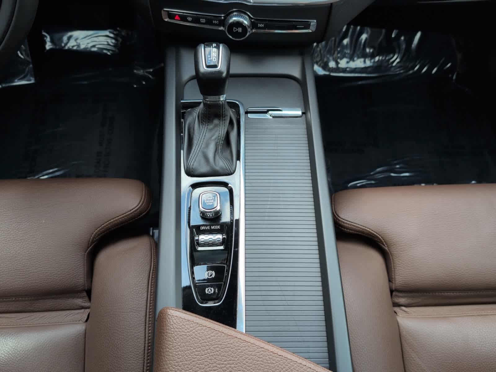 used 2019 Volvo XC60 car, priced at $25,998