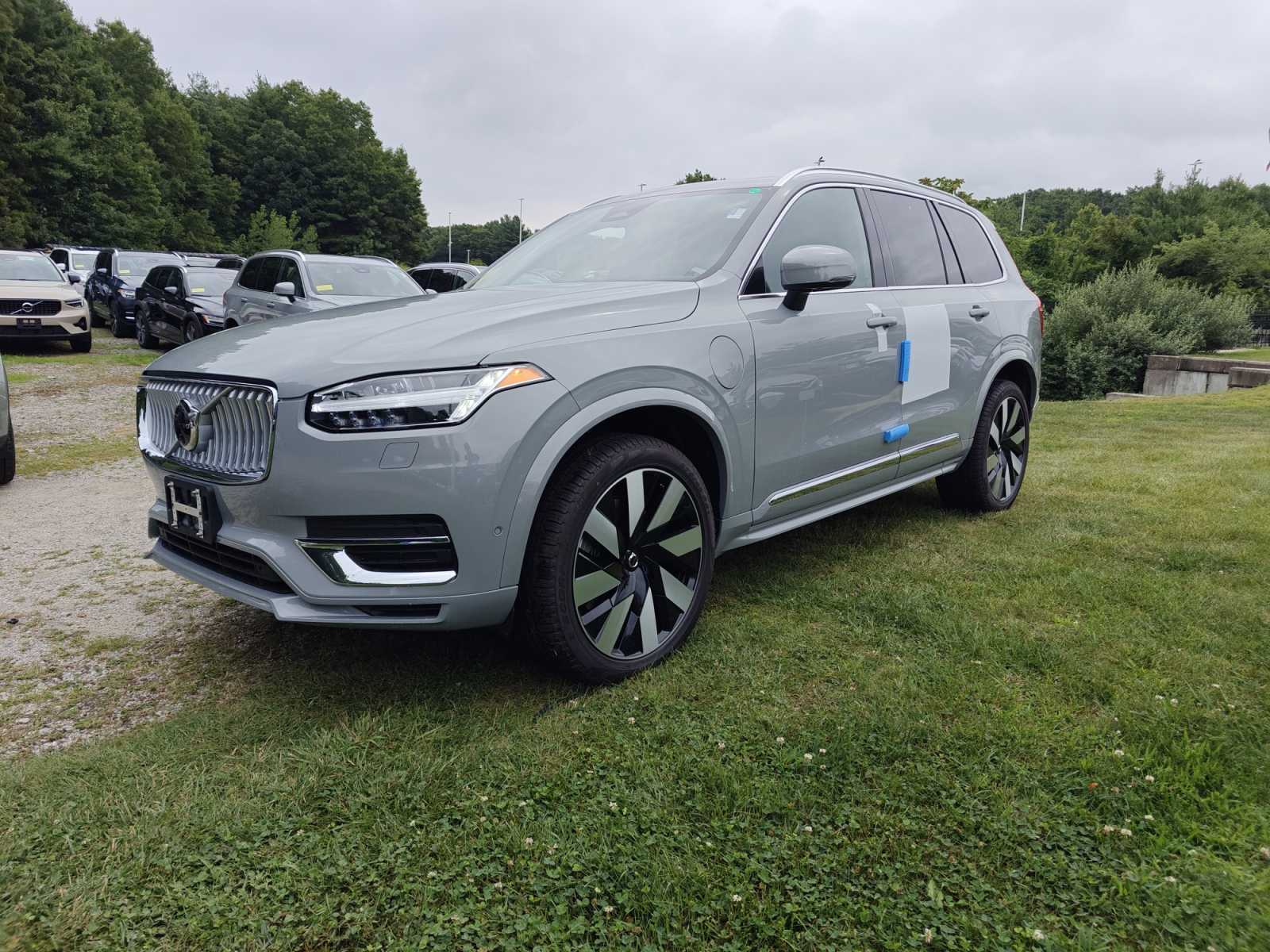 new 2025 Volvo XC90 plug-in hybrid car, priced at $78,065