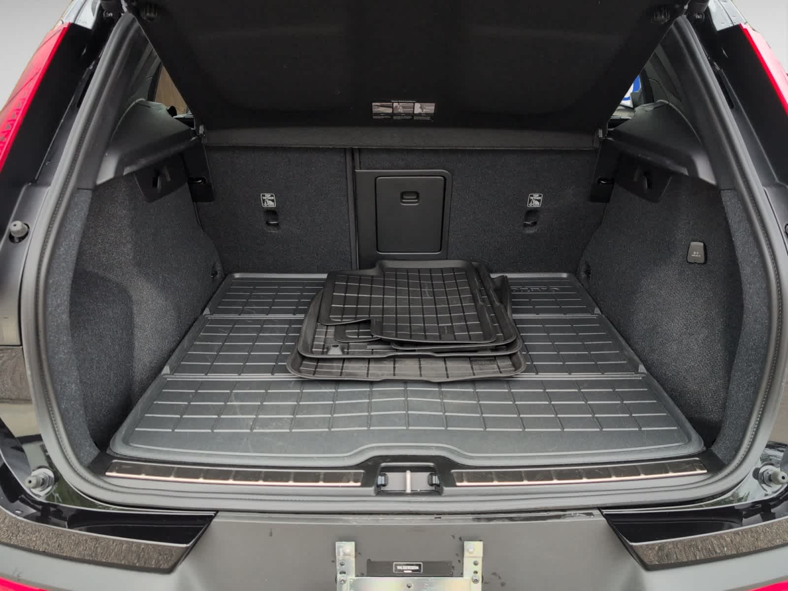 used 2024 Volvo XC40 car, priced at $41,998