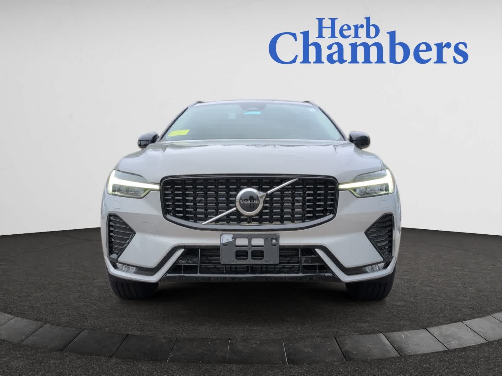 new 2025 Volvo XC60 car, priced at $50,300