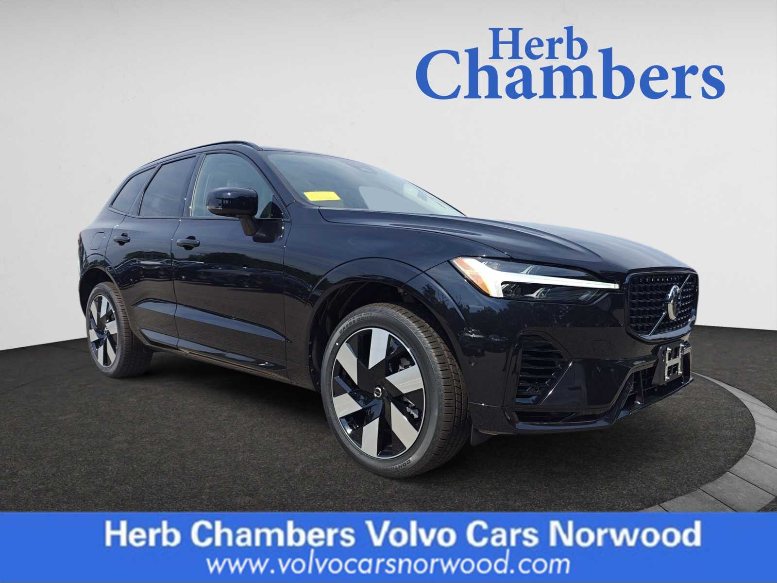 new 2025 Volvo XC60 plug-in hybrid car, priced at $67,040