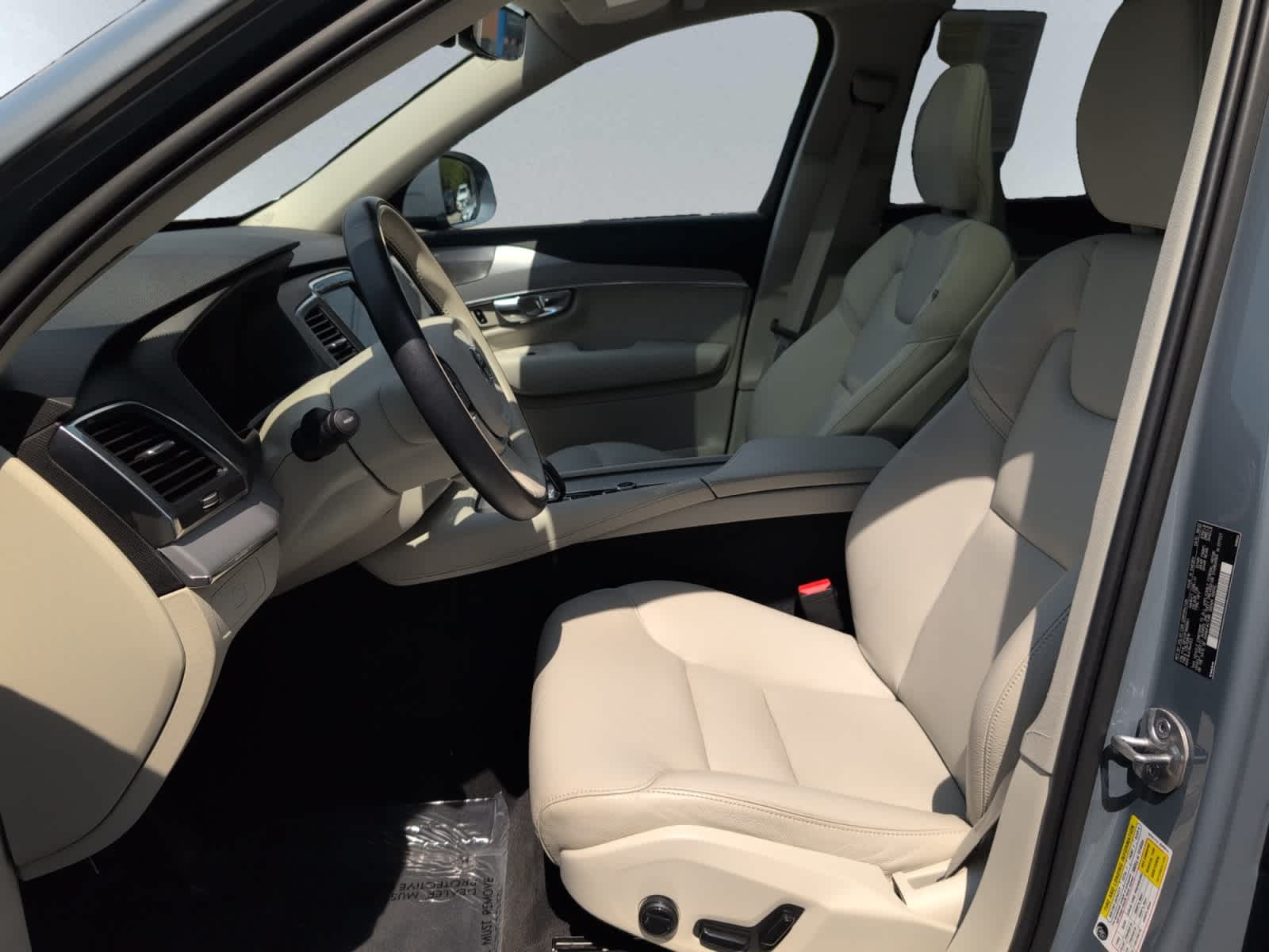 used 2023 Volvo XC90 car, priced at $44,998