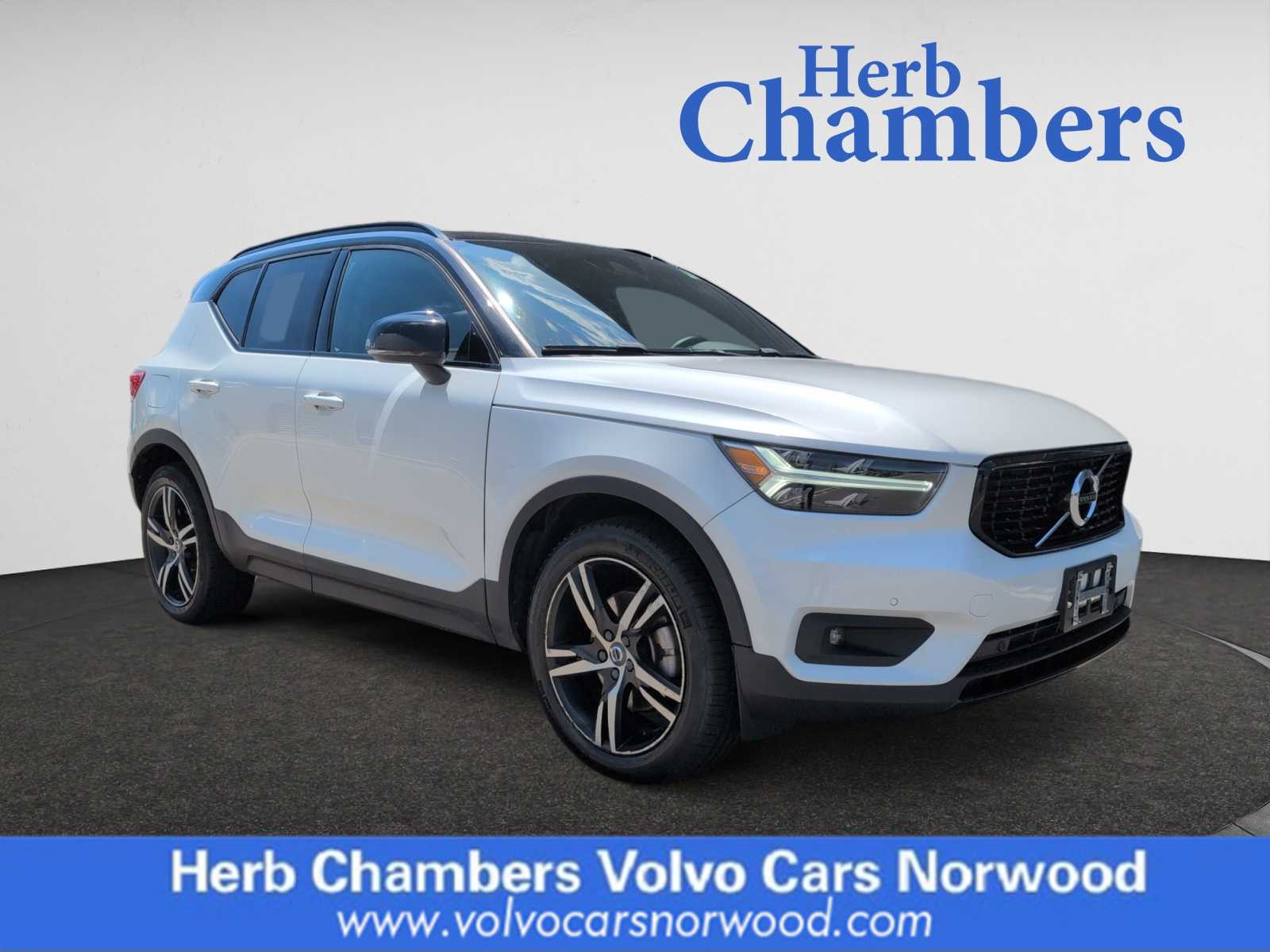 used 2021 Volvo XC40 car, priced at $24,998