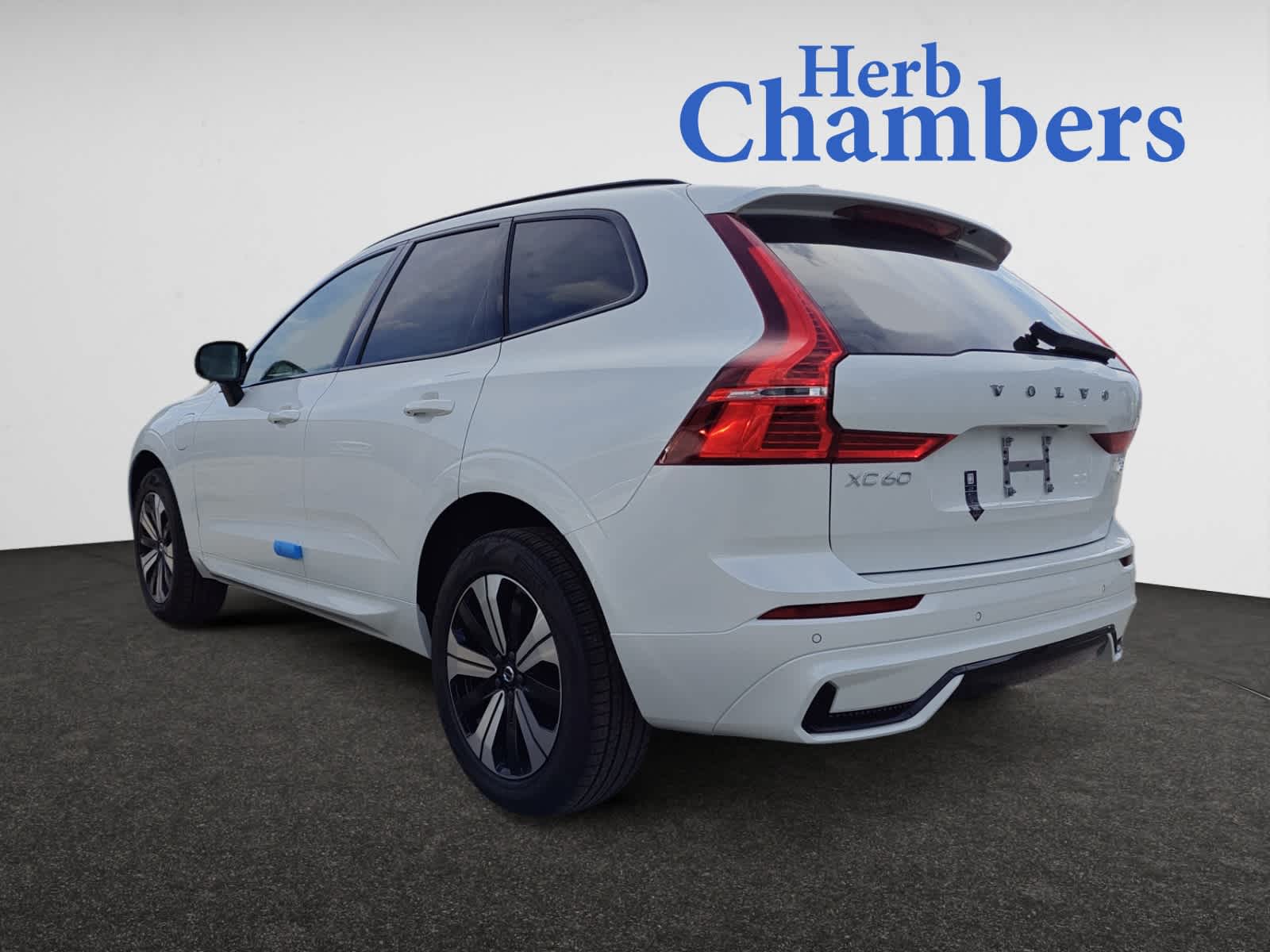 new 2025 Volvo XC60 II car, priced at $61,690