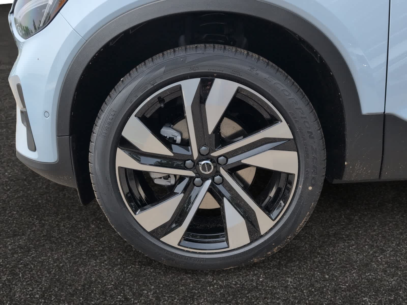 new 2025 Volvo XC40 car, priced at $49,810