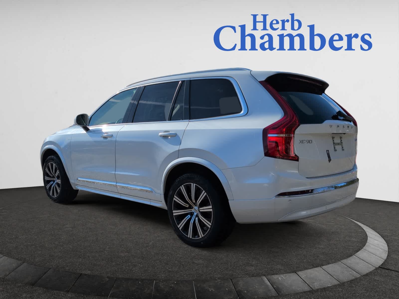 new 2025 Volvo XC90 car, priced at $60,705