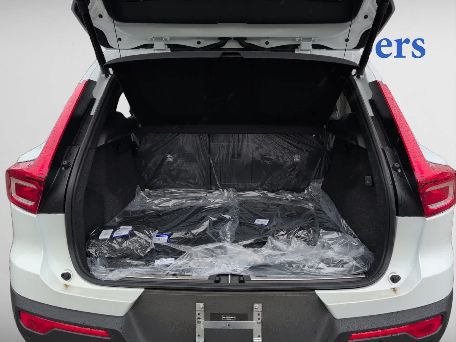 new 2025 Volvo XC40 car, priced at $48,335