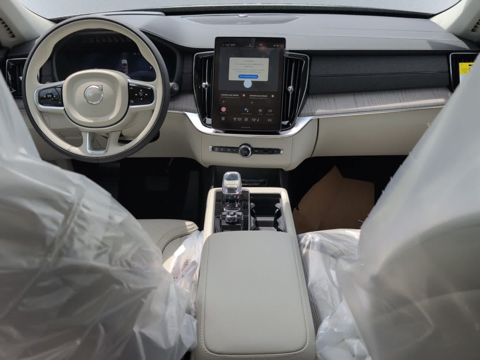 new 2025 Volvo XC90 car, priced at $73,085