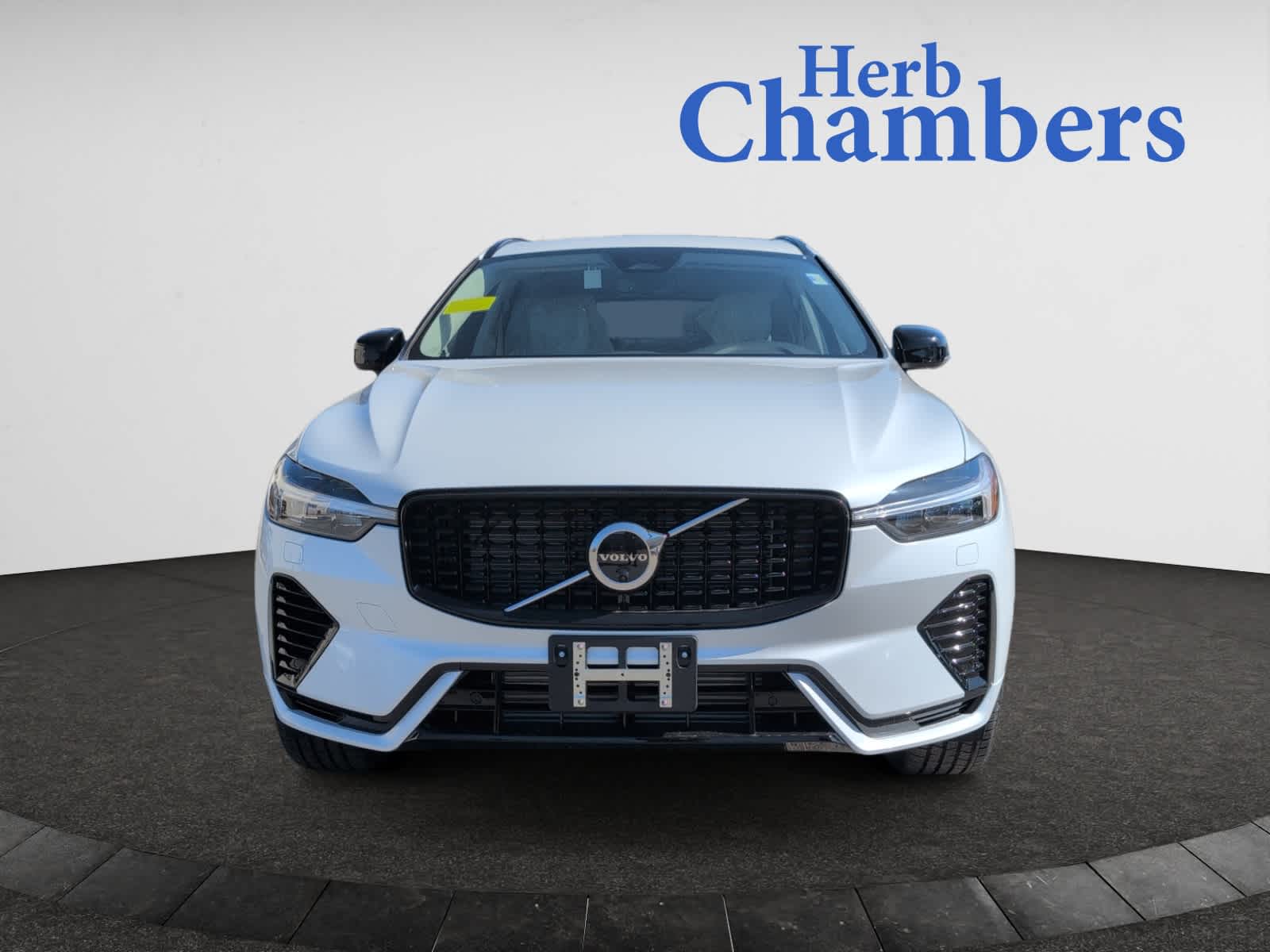 new 2025 Volvo XC60 plug-in hybrid car, priced at $66,260