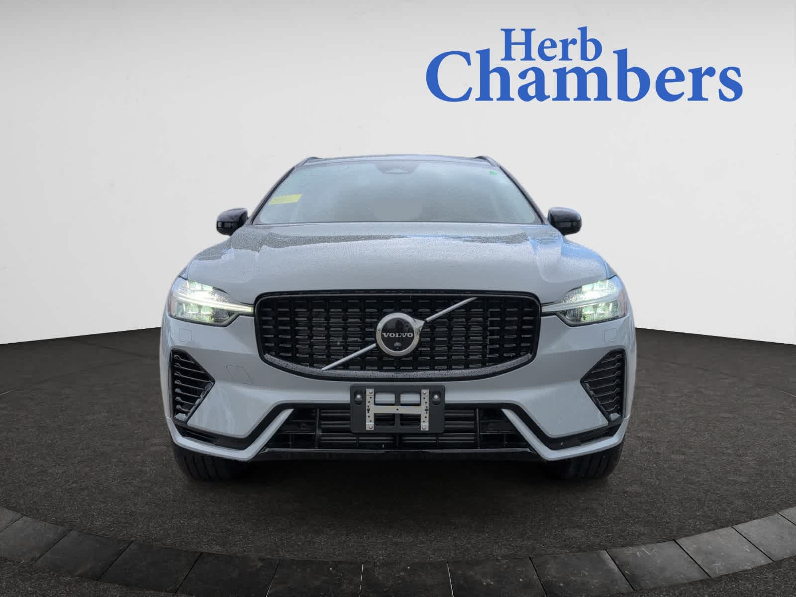 new 2025 Volvo XC60 plug-in hybrid car, priced at $65,805